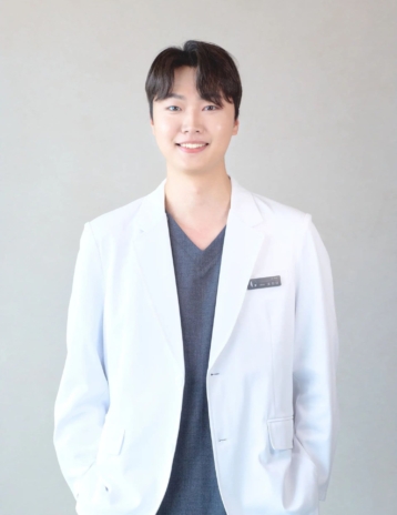 Dr. Cho Hyun-Dae