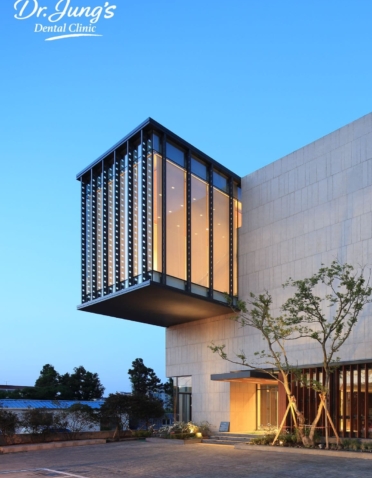 Dr. Jung's Dental Clinic1